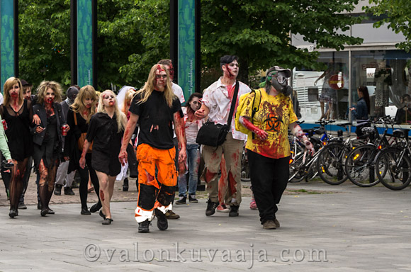 Hameenlinnan-Zombie-Walk-2013-valokuvaaja-Markus-Kauppinen-01